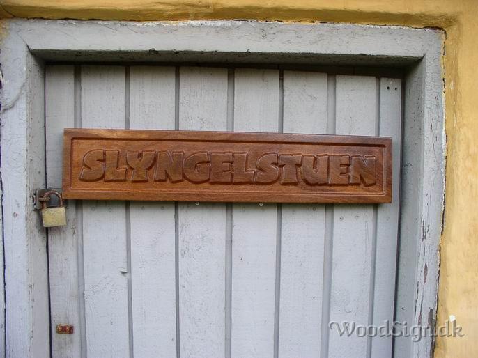 Træskilt til Slyngelstuen 2.JPG